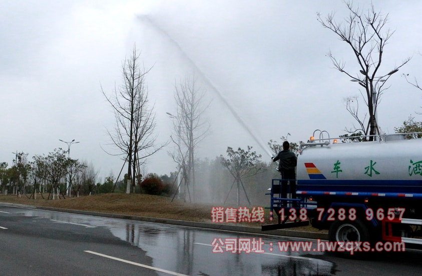 东风153 12吨洒水车绿化高炮实拍图片.jpg