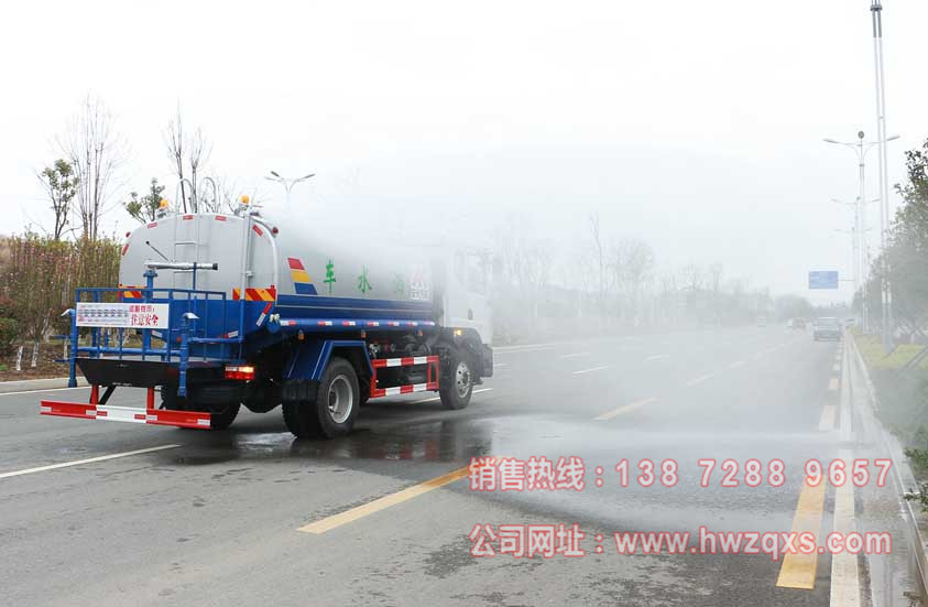 东风专底12吨洒水车高位花洒图片.jpg