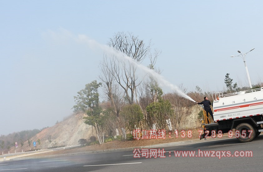 福田欧马可12吨洒水车绿化高炮图片.jpg