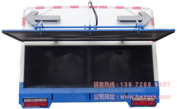 东风5吨扫路车超宽3钩式后门