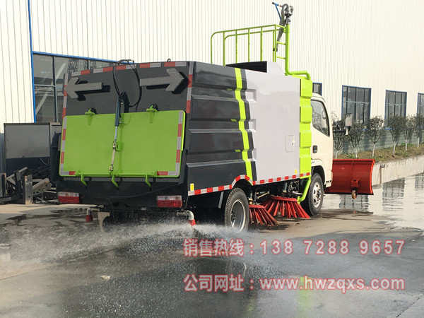 东风3吨扫路车加装后洒作业